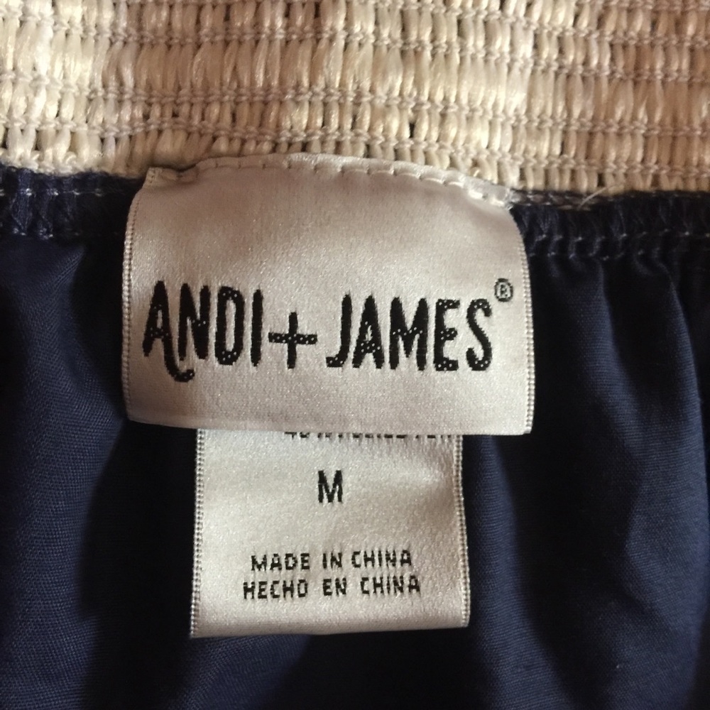 NWT Beautiful Blue Embroidered Skirt - Picture 4 of 4